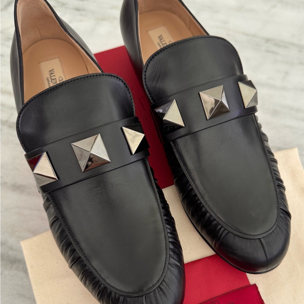 VALENTINO GARAVANI Rockstud Leather Women’s Loafers EUR 41 US 11 NEW